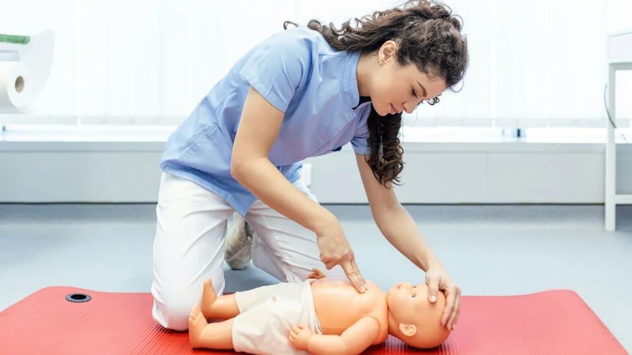 The Family Blackout Plan: Stocking and Dosing Emergency Meds for Children and Seniors